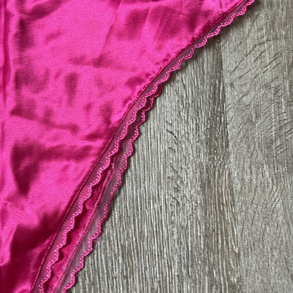 Vintage gold label Victoria's Secret hot Pink Chemise Satin teddy bodysuit - Picture 4 of 11